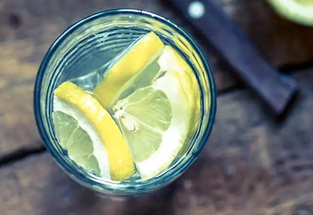 her-sabah-limon-suyu-icti-olanlara-inanamadi-10815124.webp