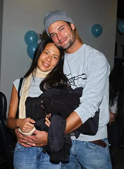 holloway_jo02687_400.webp