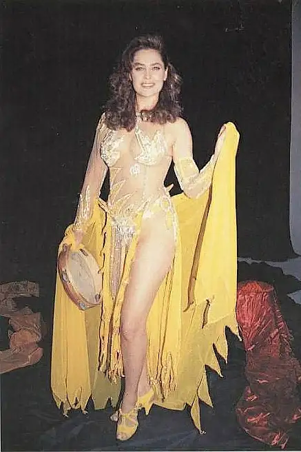 hulya avsar-122.webp
