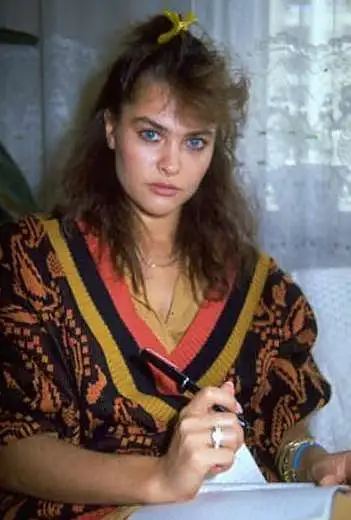 hulya avsar-160.webp