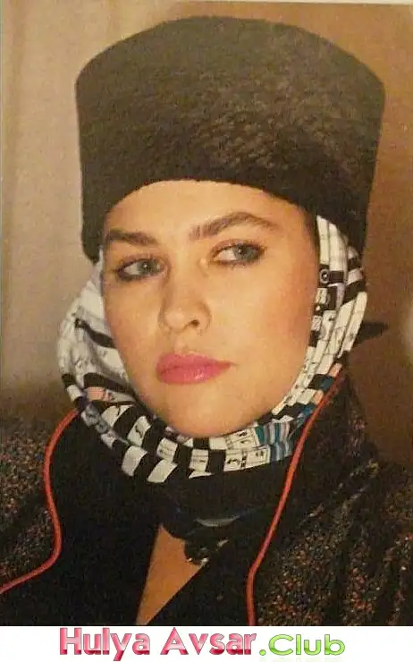 hulya avsar-70.webp