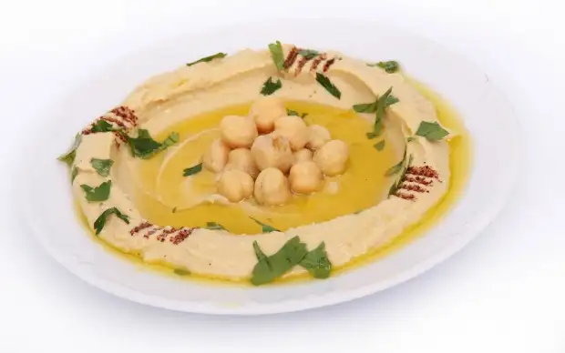 humus-plate.webp