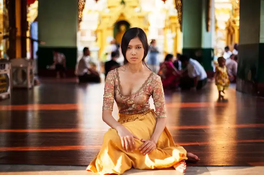 I-photographed-women-from-37-countries-to-show-that-beauty-is-everywhere18__880.webp