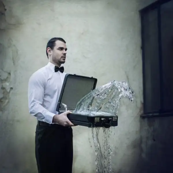 i-tell-surreal-stories-through-my-photographs-21__880.webp
