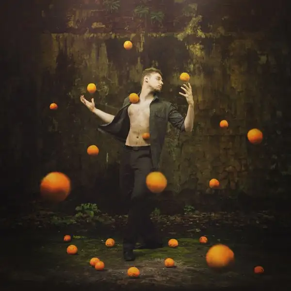 i-tell-surreal-stories-through-my-photographs-22__880.webp