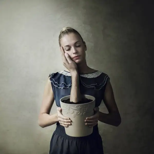 i-tell-surreal-stories-through-my-photographs-6__880.webp