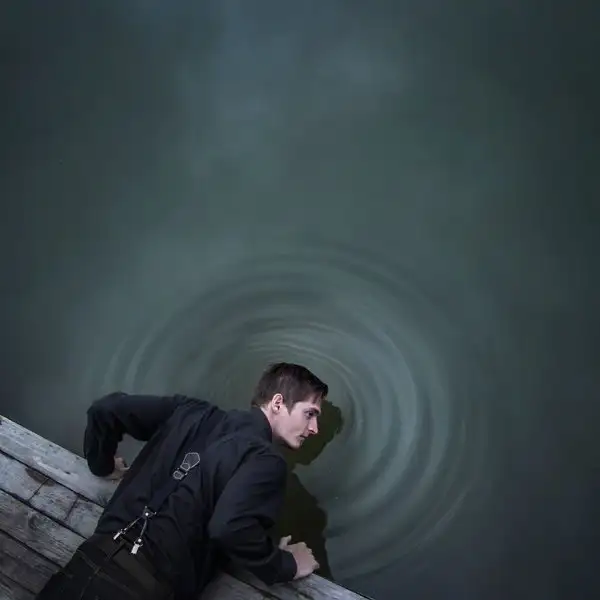 i-tell-surreal-stories-through-my-photographs-9__880.webp