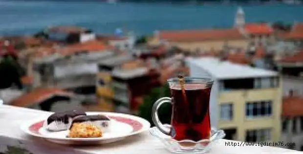 igdirda-guneste-cay-keyfi.webp