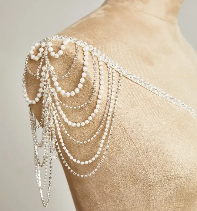 inci-ve-tas-islemeli-gelinlik-omuz-aksesuari-gelin-taci-oleg-cassini-18190-80-B.webp