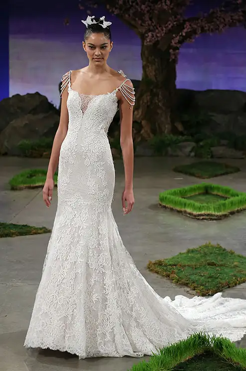 ines-di-santo-s16-19_detail.webp