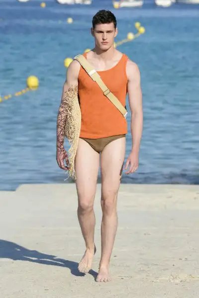 jacquemus_v_12-1530001785.webp
