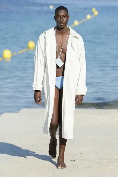 jacquemus_v_30-1530001908.webp
