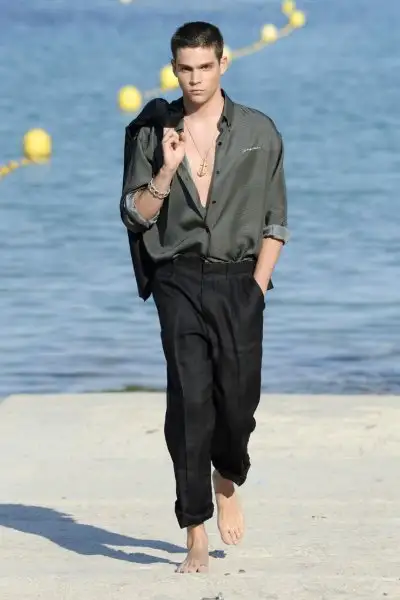 jacquemus_v_49-1530002043.webp