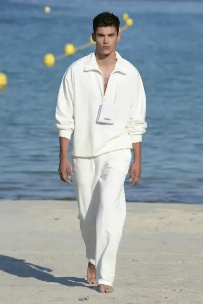 jacquemus_v_52-1530002055.webp