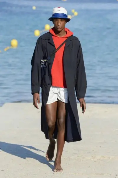 jacquemus_v_59-1530002110.webp
