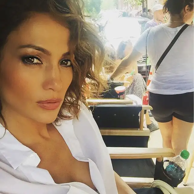 jennifer-lopez-onset.webp