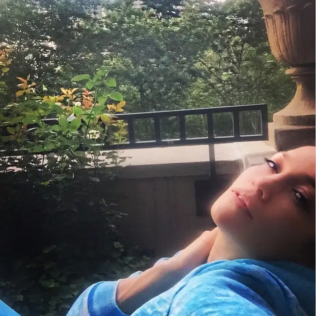 jennifer-lopez-summerinthecity.webp