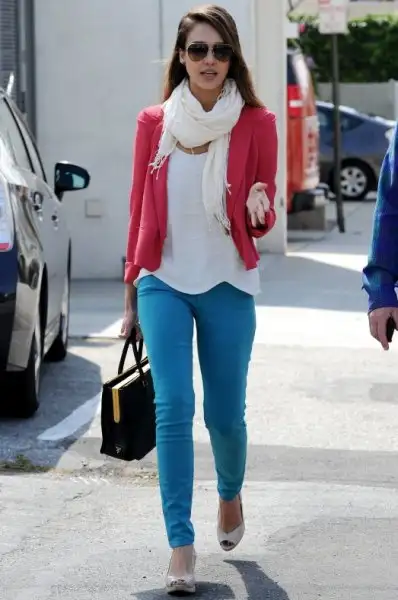 jessica-alba-turquoise-jeans1.webp