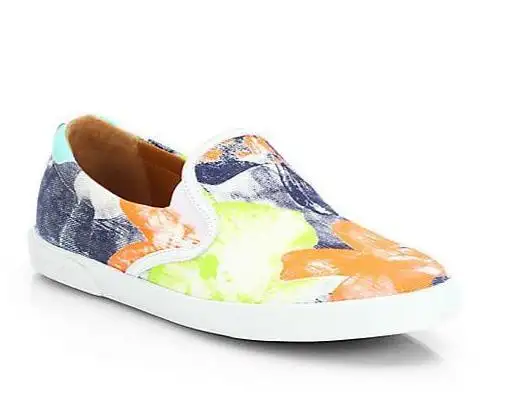 jimmy-choo-cicek-desenli-spor-ayakkabi.webp