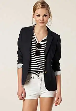 kadın-blazer-ceket.webp
