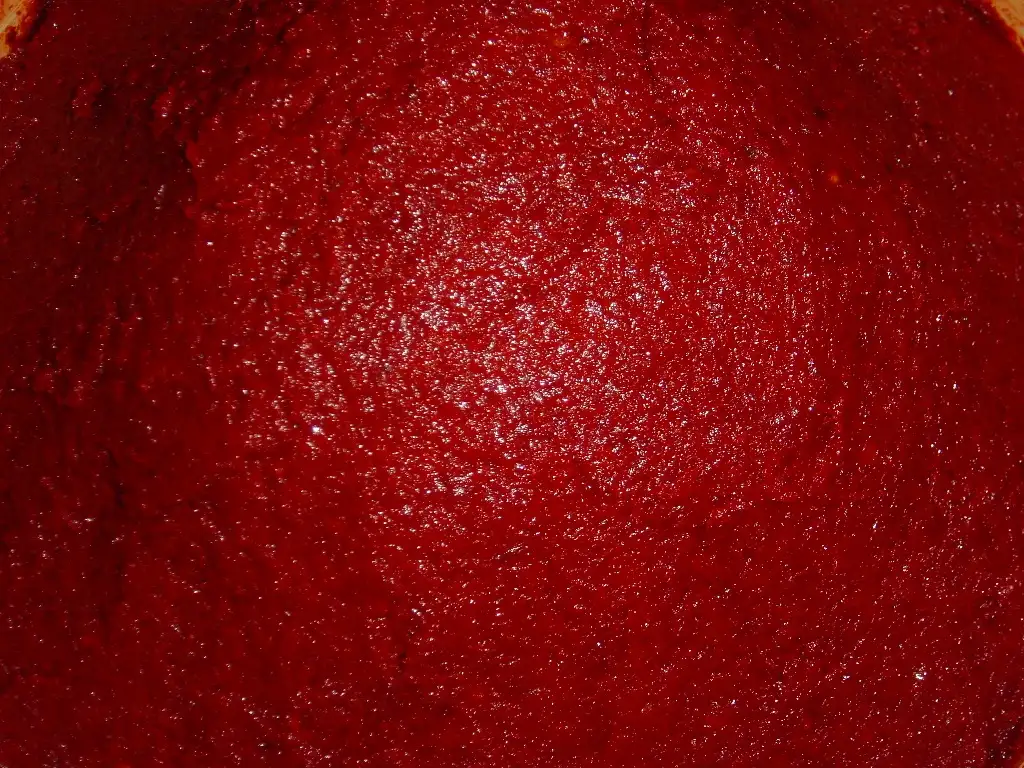kahramanmaras-biber-salcasi-ev-yapimi.webp