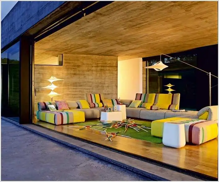 kapalı-balkon-mobilyaları.webp