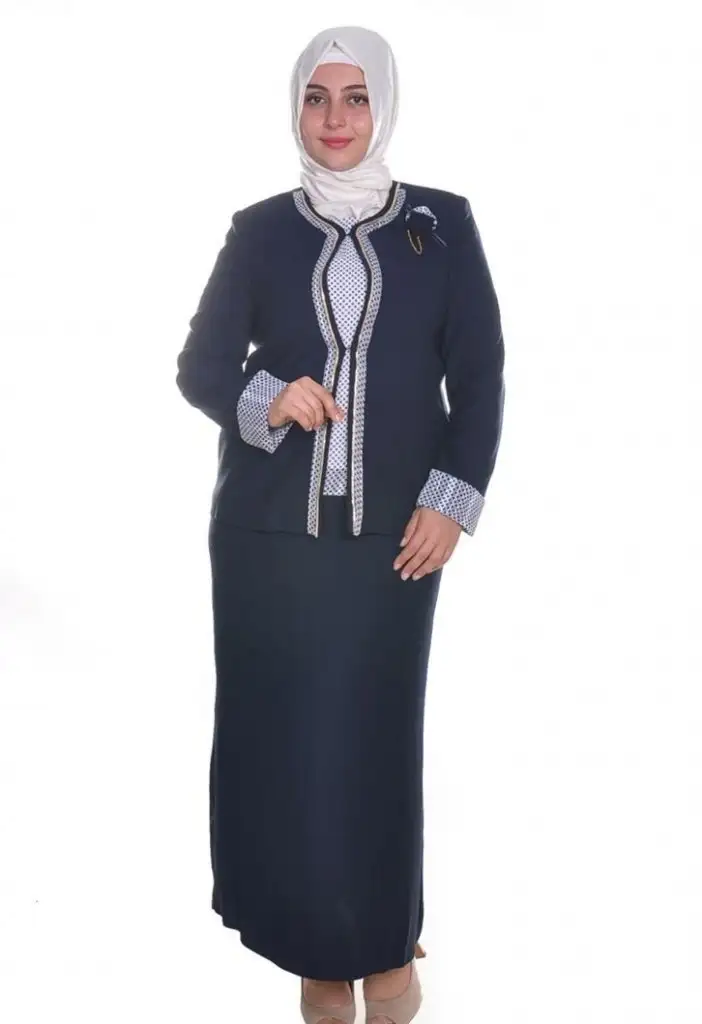 kapali_takimlar_buyuk_beden_03.webp