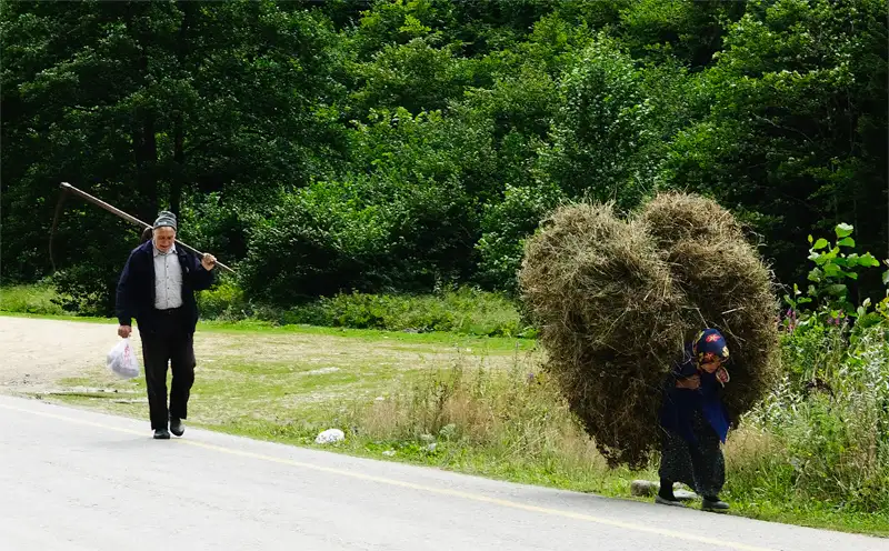 karadeniz-erkeklerinin-kadinlari-hak-etmemesi_982333.webp