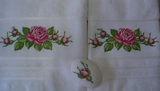 Kasnak-İşi-Kanaviçe-Havlu-Kenarı-Modelleri.webp