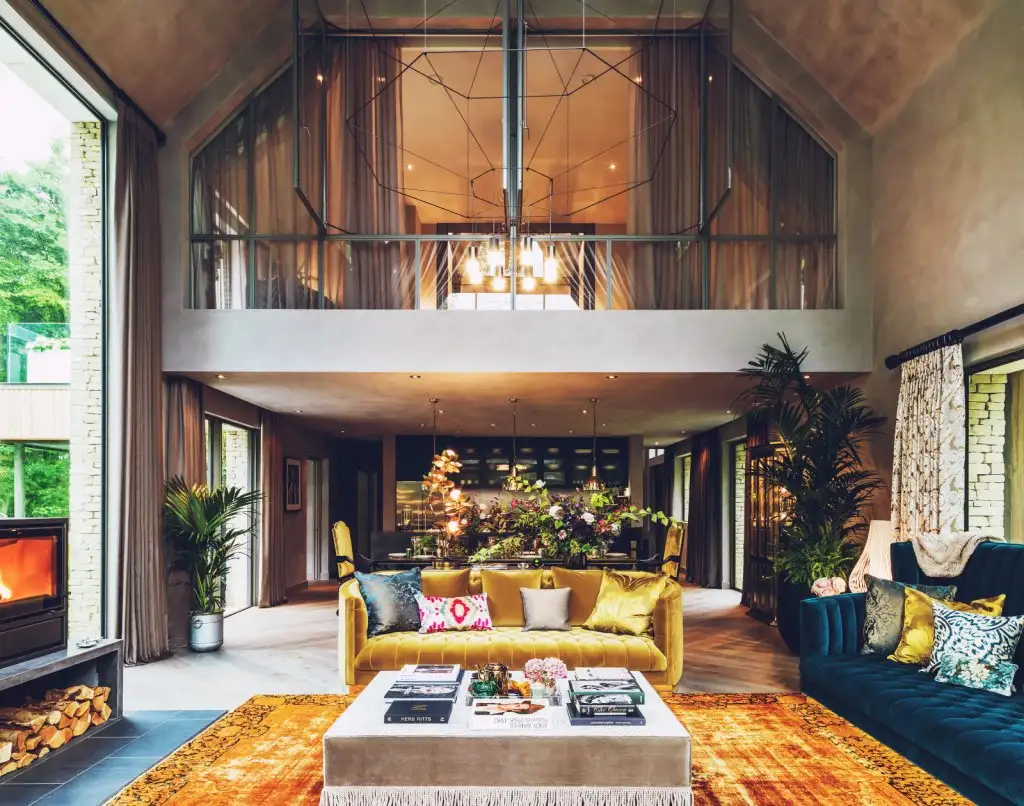 kate-moss-the-lakes-by-yoo-living-room.webp