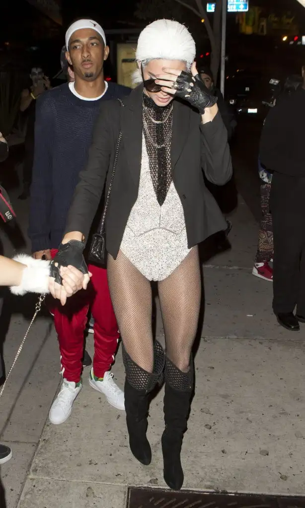 kendall-jenner-halloween-party-at-bootsy-bellows-in-west-hollywood-october-2015_4.webp