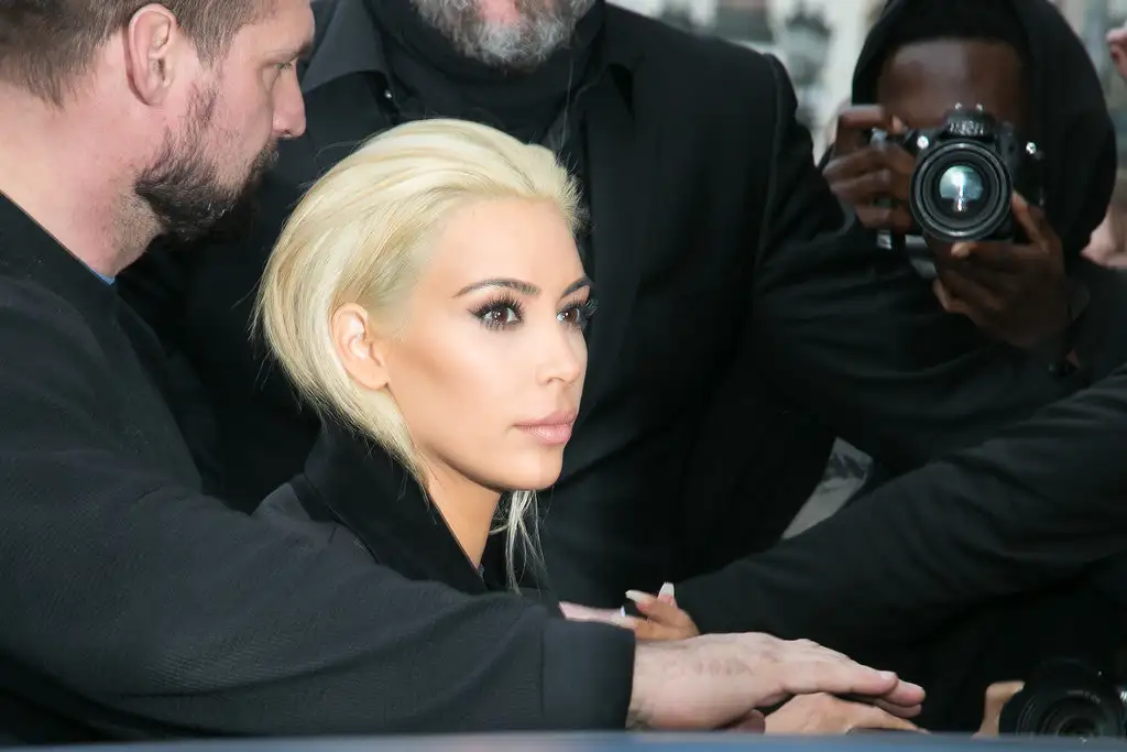 Kim-Kardashian-Goes-Blond.webp