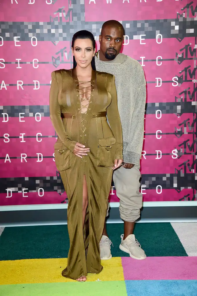 Kim-Kardashian-Kanye-West.webp