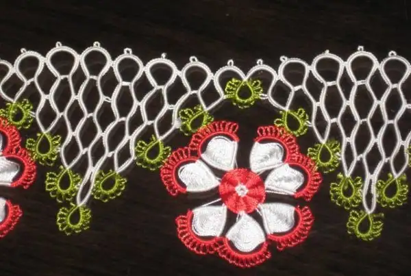 kırmızı-beyaz-çiçekli-mekik-oyası-havlu-kenarı2-600x403.webp