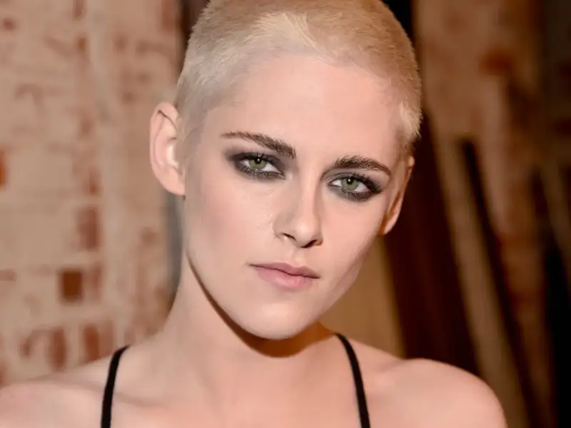 kirsten-stewart-hair-cover-800x600.webp