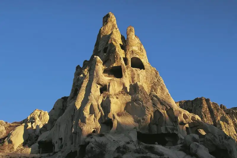 kızlar-manastırı-kapadokya.webp