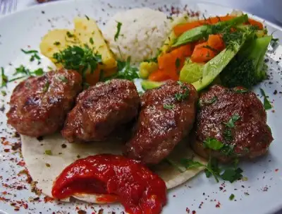 köfte-tarifi-e1396113164240.webp