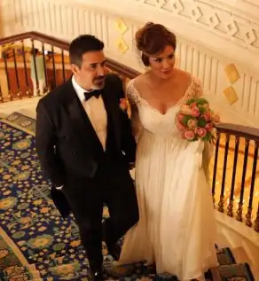 komsulari-emrah-in-ailesine-bicaklar-ve-7554258_x_8712_300.webp
