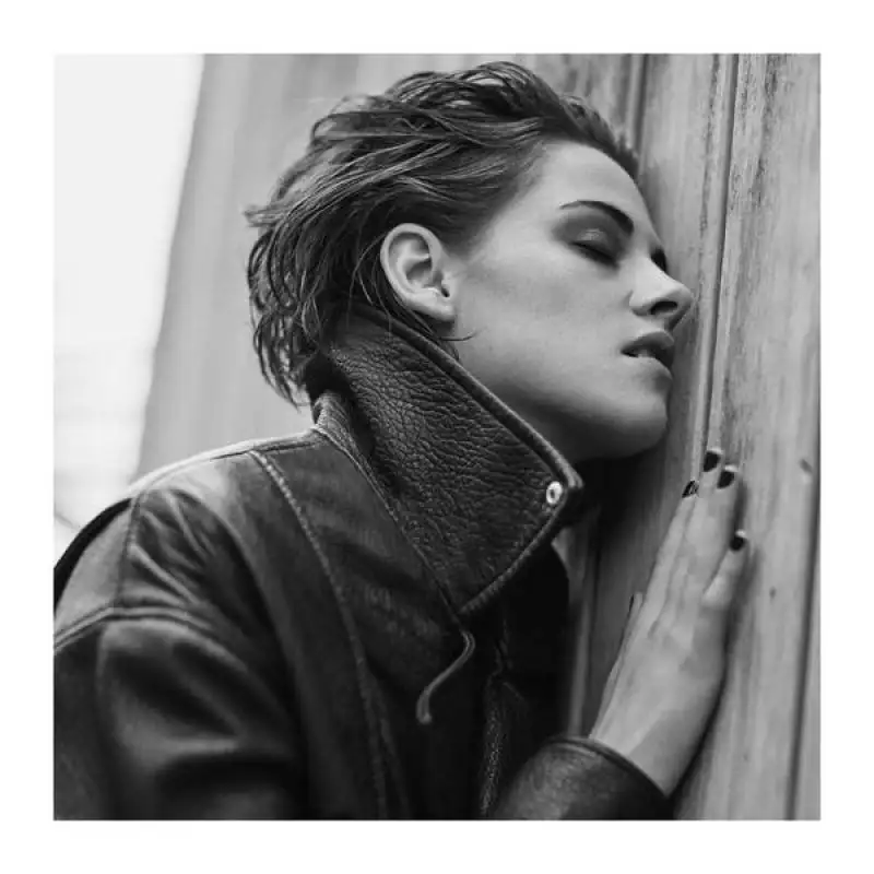 kristen-stewart-poses-for-elle-uk-magazine-september-2015_3.webp