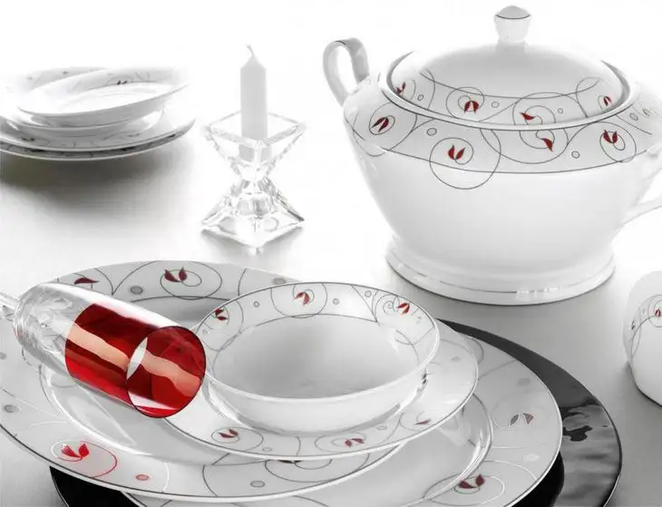 Kütahya-Porselen-2015-Zarif-Yemek-Takımı.webp