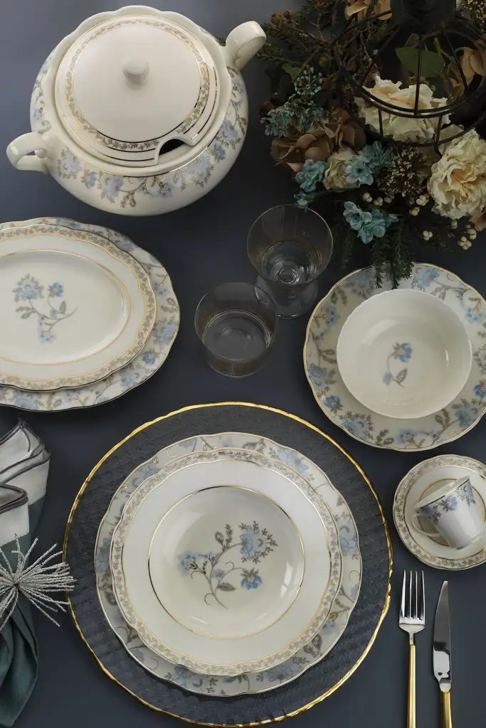 kutahya-porselen-bone-oly-68-parca-10542-desenli-yemek-takimi-10911-89-B.webp