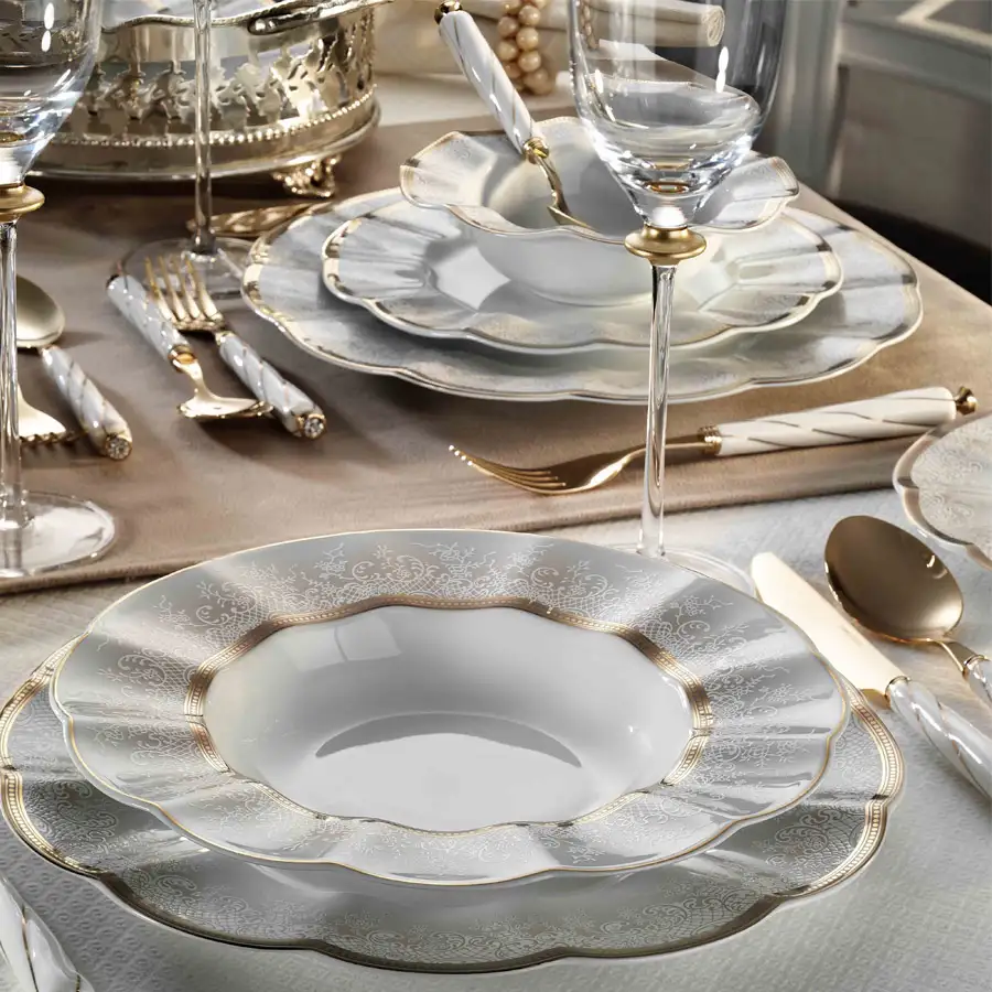 kutahya-porselen-nil-12-kisilik-83-parca-62743-desen-yemek-takimi.webp