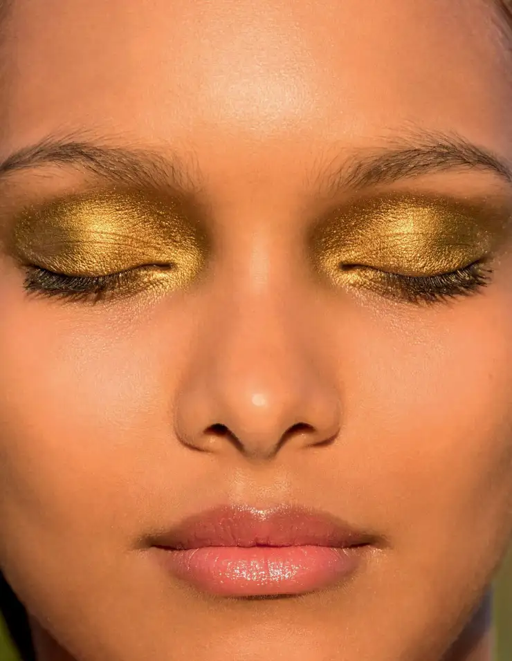 lac3ads-ribeiro-by-hans-feurer-for-elle-italia-june-2015-10.webp