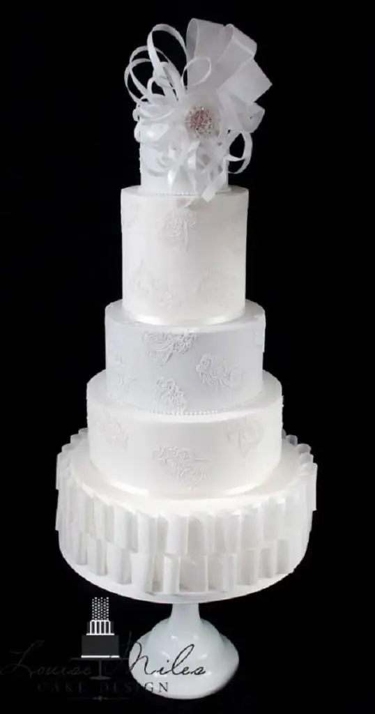 Lace-Wedding-Cakes-18.webp