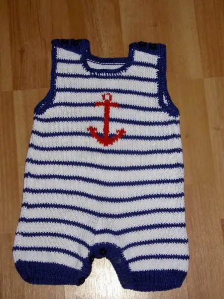 lacivert-beyaz-denizci-örgü-bebek-tulumu.webp
