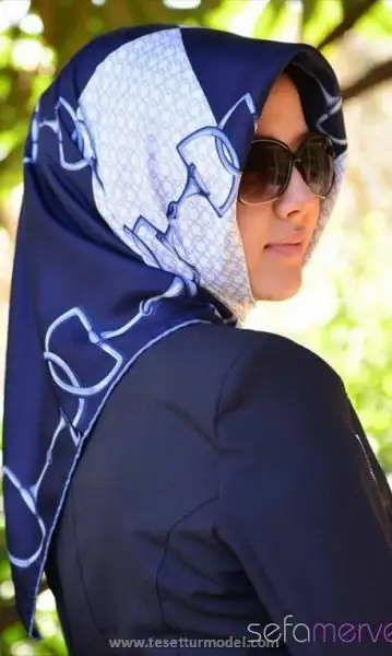 lacivert-eşarp-us-polo.webp