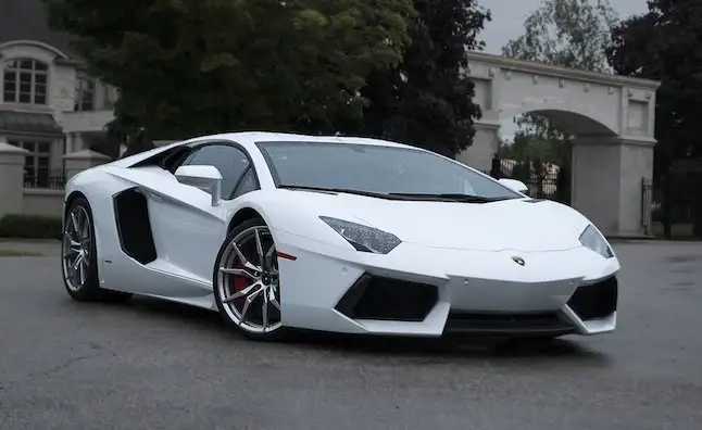 Lamborghini-Aventador-Main.webp