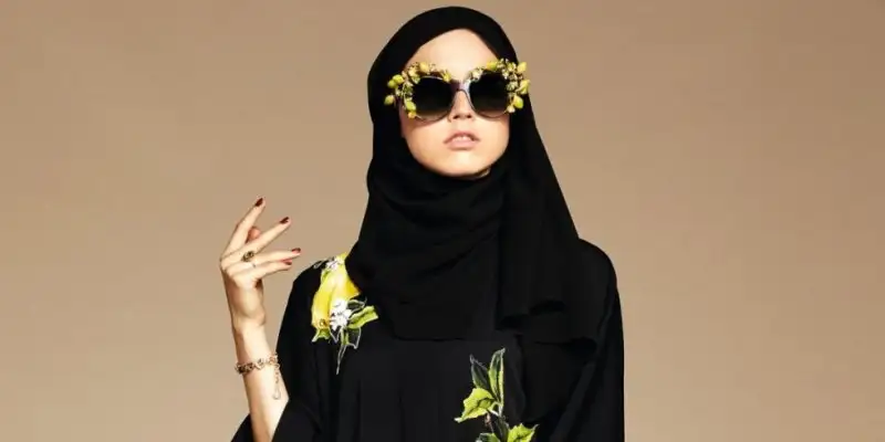 landscape-1452085978-14-exclusive-dolce-gabbana-abaya-line-1.webp