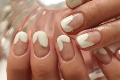 lfg-spring-nail-art-design-french-manicure-4.webp