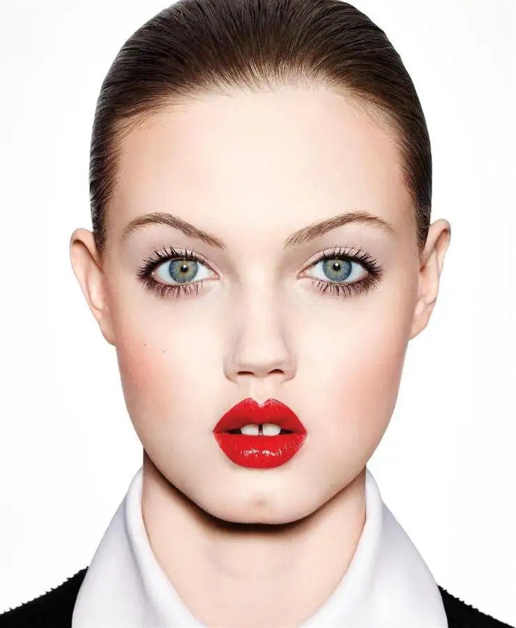 lindsey-wixson-by-richard-burbridge-for-m-le-monde-april-2015.webp